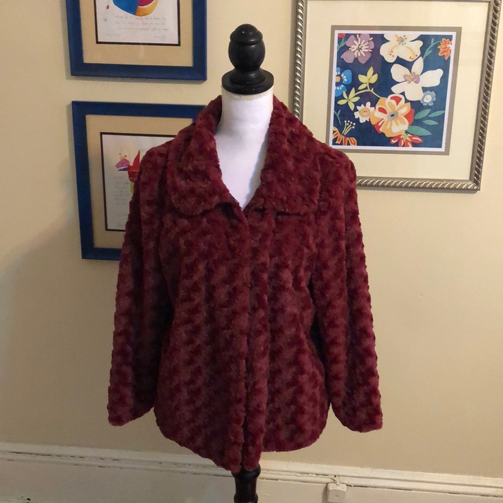 Gorgeous and cozy jacket with tags